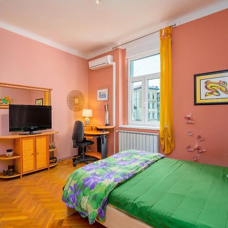 Grand Apartment In Strict Center Of Rijeka Extérieur photo