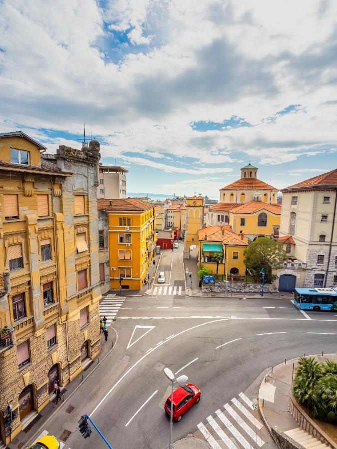 Grand Apartment In Strict Center Of Rijeka Extérieur photo