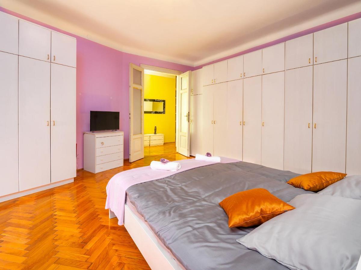 Grand Apartment In Strict Center Of Rijeka Extérieur photo