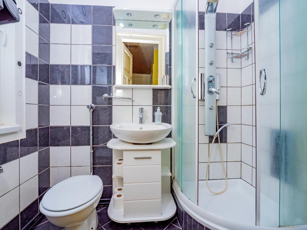 Grand Apartment In Strict Center Of Rijeka Extérieur photo