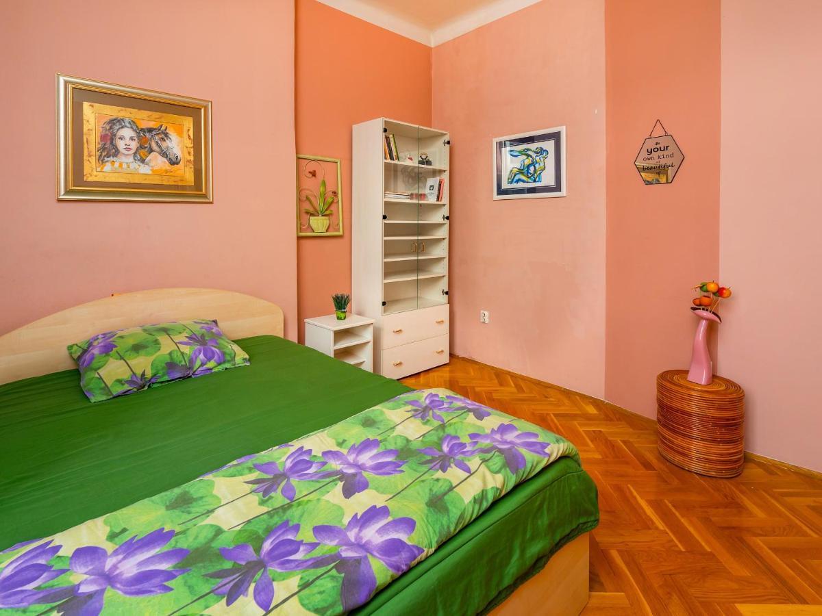 Grand Apartment In Strict Center Of Rijeka Extérieur photo